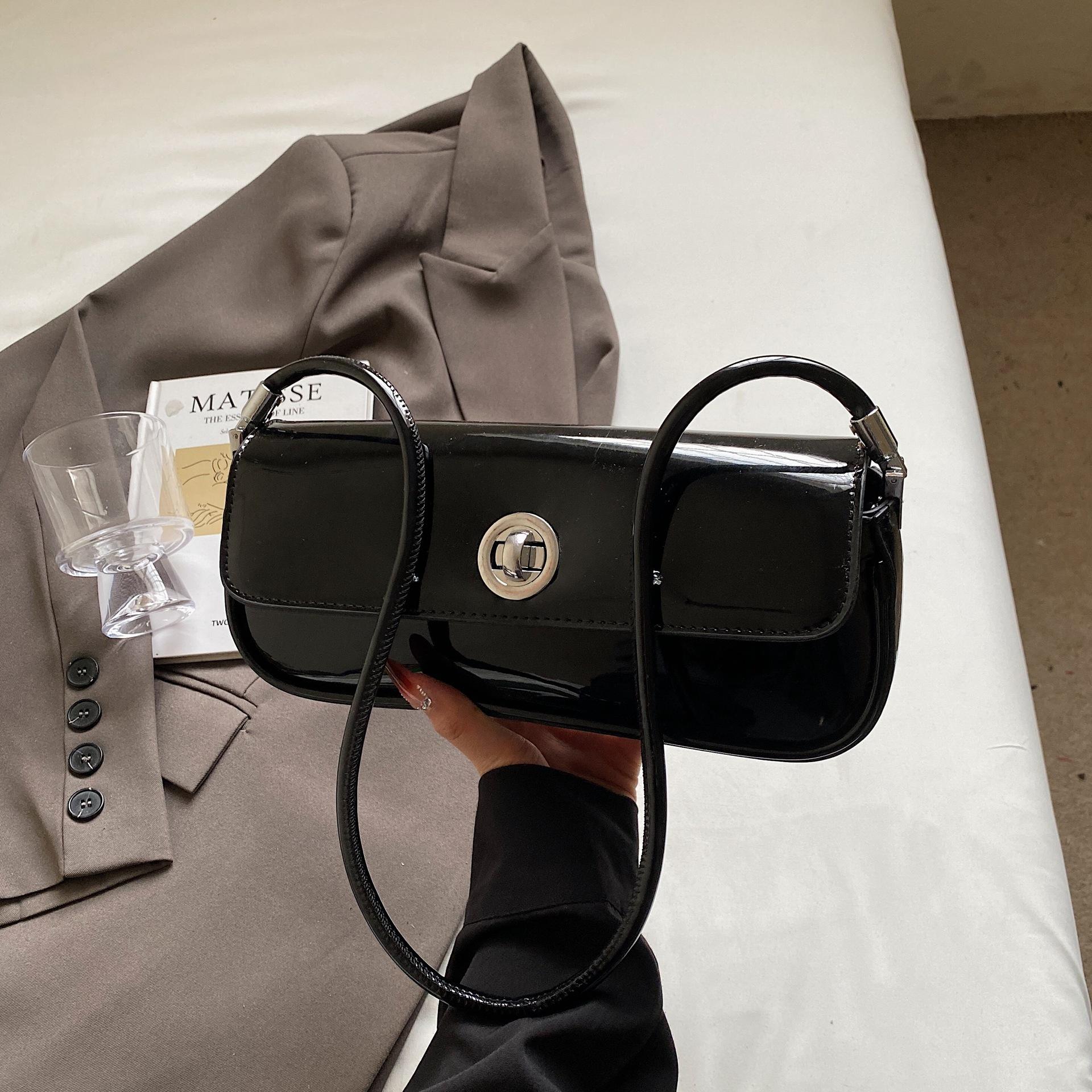 

Bag women s retro new casual versatile chain shoulder messenger bag high-end women s armpit bag чорний