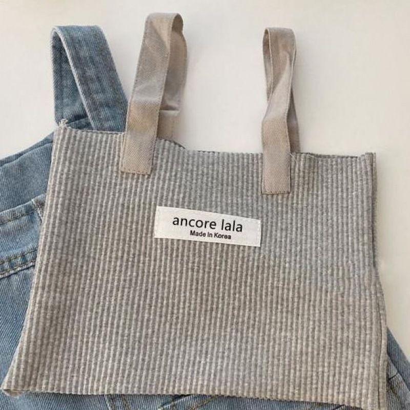 Trendy Summer Denim Overall Outfit For Girls With Stylish Sleeveless Design And Comfortable Cotton Fabric