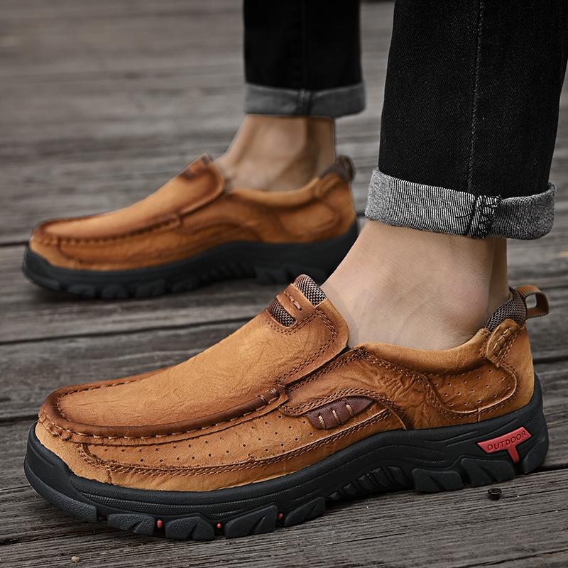 Spring Classic High Quality Outdoor Climbing Shoes Wear Resistant Soles Thick Soled Sports Shoes Loose Leather Workwear Shoes Comfortable Soft Sole No