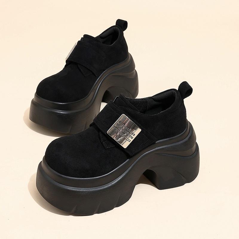 Small height-increasing platform shoes retro versatile loafers women's 2025 autumn new European and American style Velcro single shoes