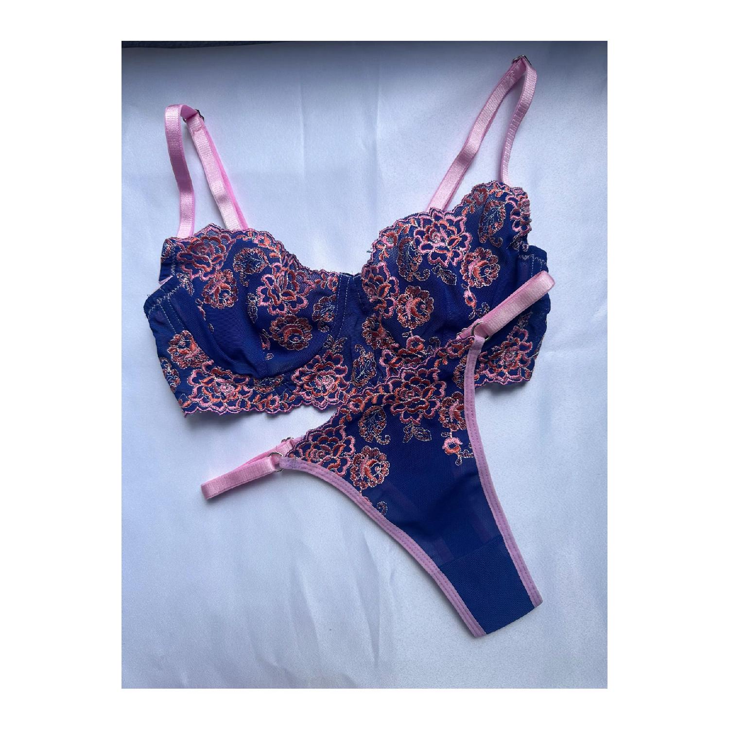 

Blue Tulle On Pink Flower Bralet Set 75 синій