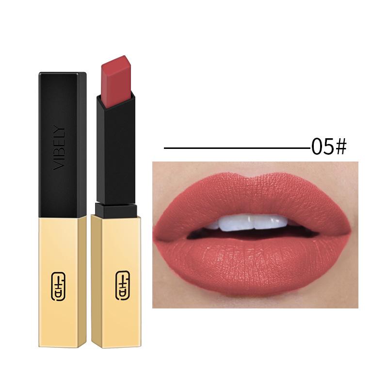 

Ярко маленький золотой слиток не прилипает к чашке Матовый красный 16-цветный золотой тюбик Телесная губная помада Beauty 05