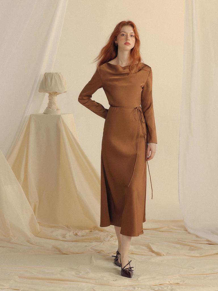 Sinseuden Glow Boat Neck Long Dress (Brown)