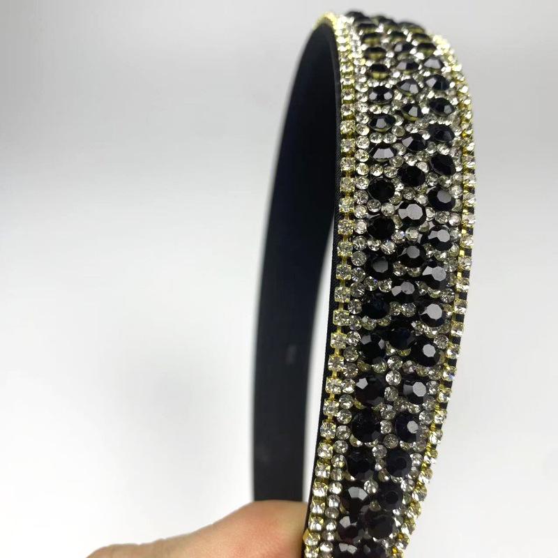 Modisches Strass Anti-Rutsch Stirnband: Retro-Stil, Vollständig mit Diamanten besetzt, Lichtluxus-Haaraccessoire