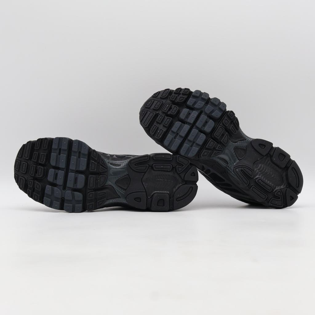 IO4862-001 Nike Air Max Moto 2K SE Black Anthracite (Women's)