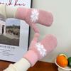 1Pair Snowflake Style Fashion Women Winter Gloves Insulated Extra Warm Fingerless Mittens