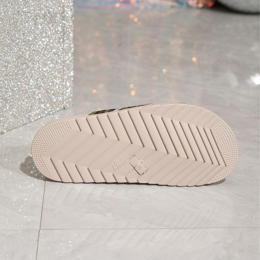 Wear one-pedal slippers outside the home, leopard print cross-cloth flats, comfortable and simple double-layer ivory white flat slippers