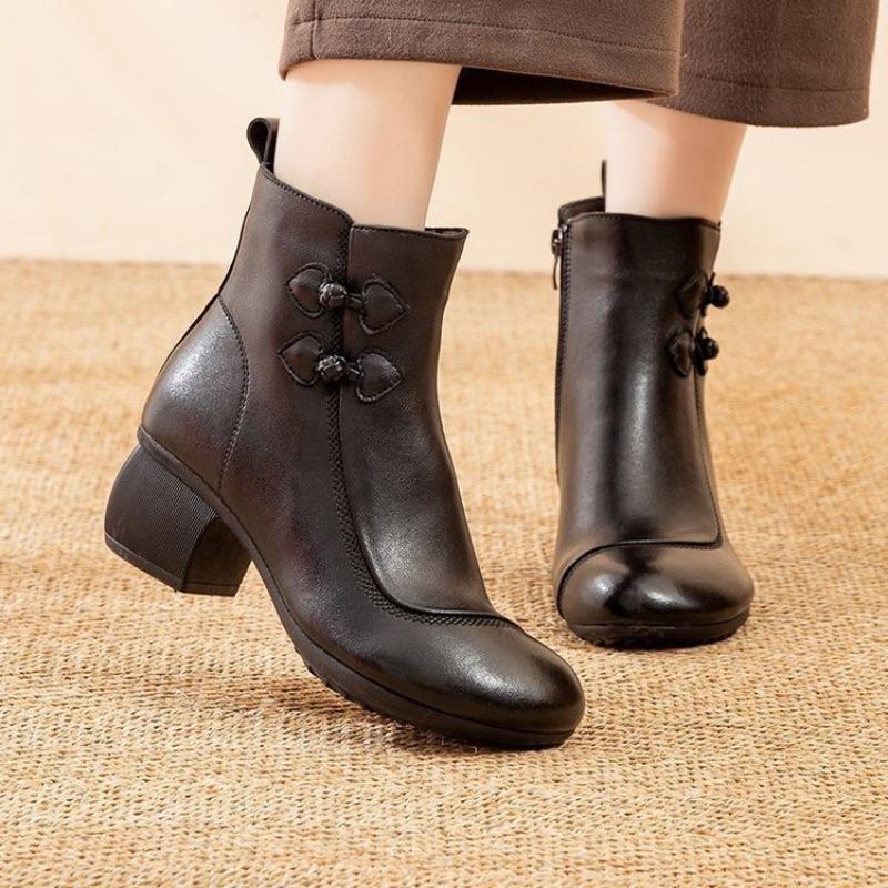 Short boots women's autumn and winter new warm Martin boots retro versatile velvet women's shoes