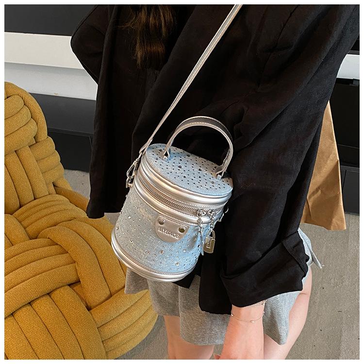 New Products In Summer, Fashionable and Fresh, Casual, Portable Bucket Bag Temperament, Women's Commuter Messenger Bag