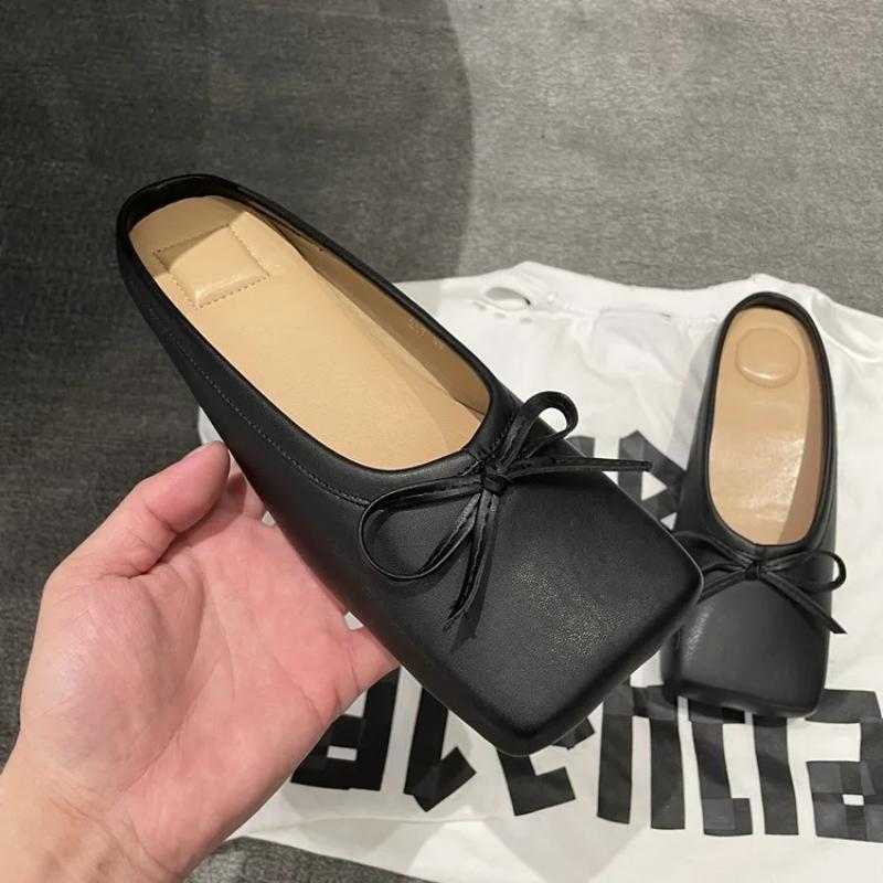 Fashion NEW Flat Bottom Slippers Designer with The Same Women’s Shoes Summer Slippers with Comfortable Women’s Beach Shoes