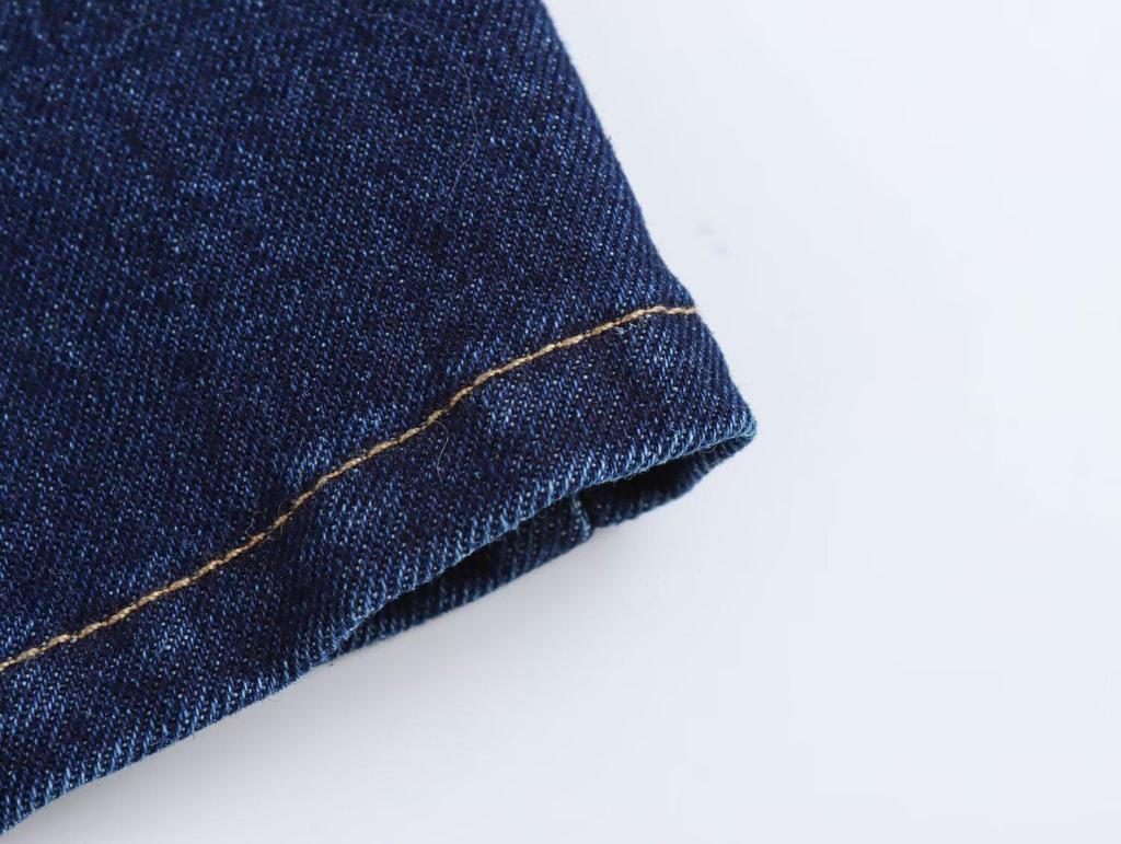 2024 Euro-America Style Women's Denim Short Dress: Autumn/Winter, Waist-Cinching, Slimming, Long-Sleeved, and Versatile