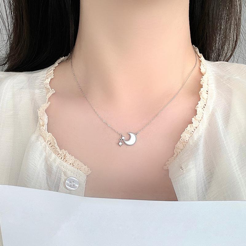 Colier mic cu stea și lună pentru femei, lux ușor, grad înalt, colier ornament cu lanț de tip guler în stil delicat și elegant