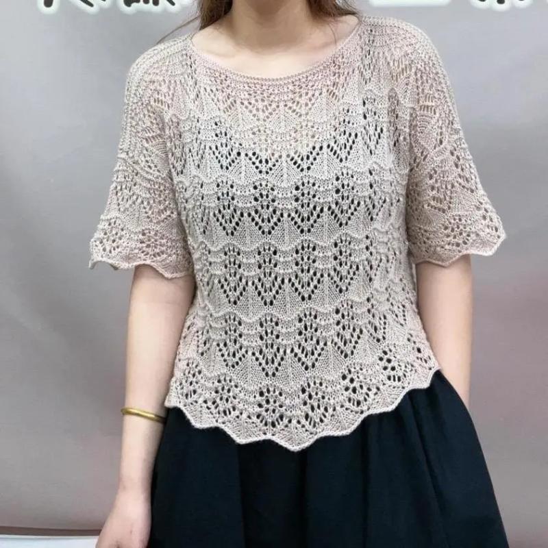 Женская бежевая вязаная крючком блузка с коротким рукавом, ажурная, с вырезами M