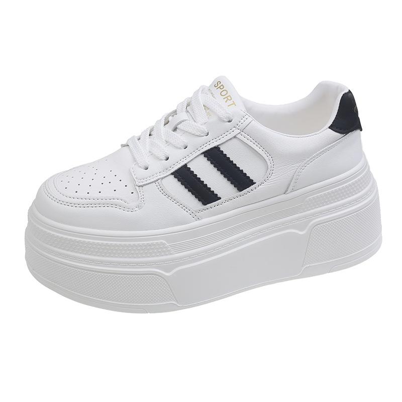 

Korean version of the popular little white shoes women s 2025 spring new thick-soled heightening casual shoes lace-up casual sports board shoes wome 35