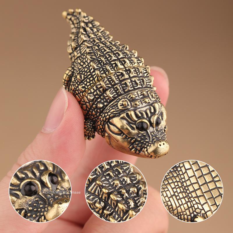Handmade Brass Crocodile Statue Crafts Mini Cute Animal Sculpture Tea Pet Desktop Ornament Retro Lucky Home Decor for Gifts
