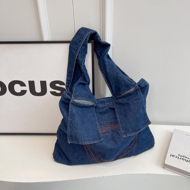 

2025 new large-capacity denim bag women s fashion versatile tote bag Korean version trendy underarm bag shoulder bag темно-синього кольору
