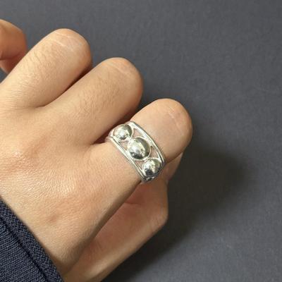 Retro Beaded Openwork Ring - Women's Fashion Statement, Heavy Design, Adjustable Finger Ring, Niche Ins Style.