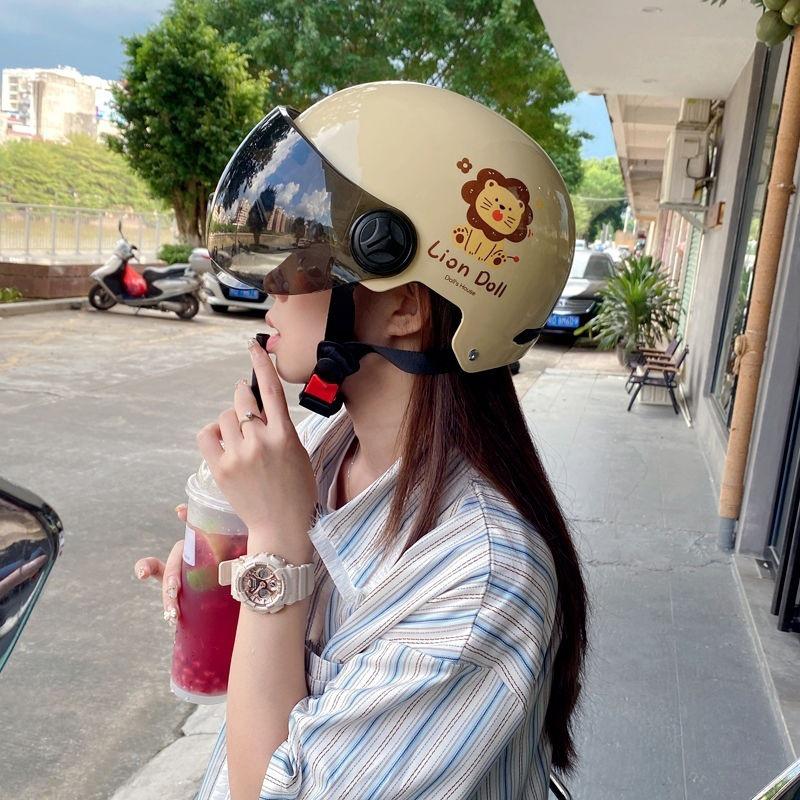 Cute Cartoon Cat Electric Scooter Helmet for Women - Winter Safe, Half-Helmet, Meets New National Standards