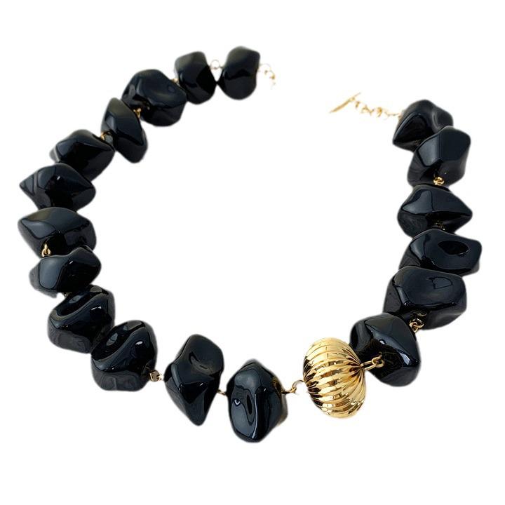 Vintage Chinese-Style Irregular Resin Beaded Necklace with Blue High-Transparency and Colorful Design