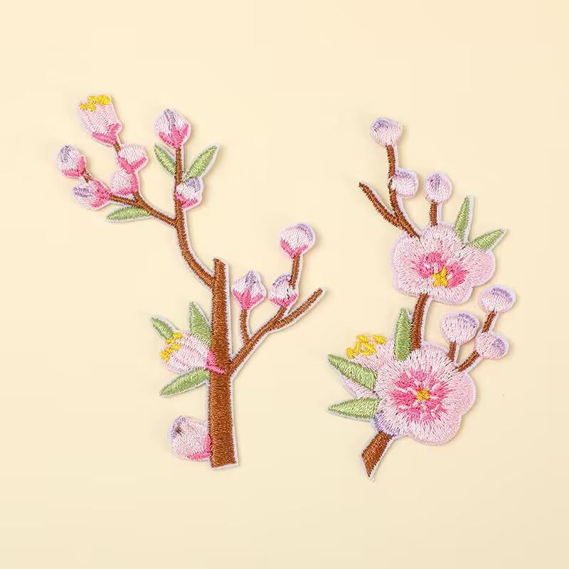 D5 2PCS Plum Blossom Embroidery Patches Sakura Flower Floral Branch Appliques Iron On Cloth Cheongsam Stickers For Sewing Repair