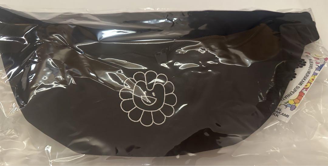 

[Б/У] NewJeans x Takashi Murakami Чехол-подставка для лайтстика