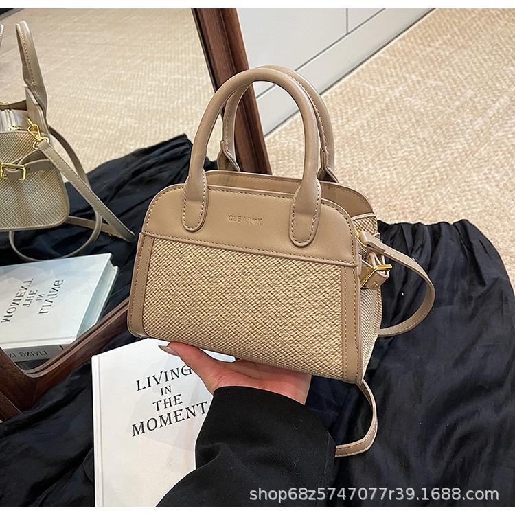 Korean casual handbag women's 2025 new fashionable foreign texture messenger bag splicing niche design saddle bag