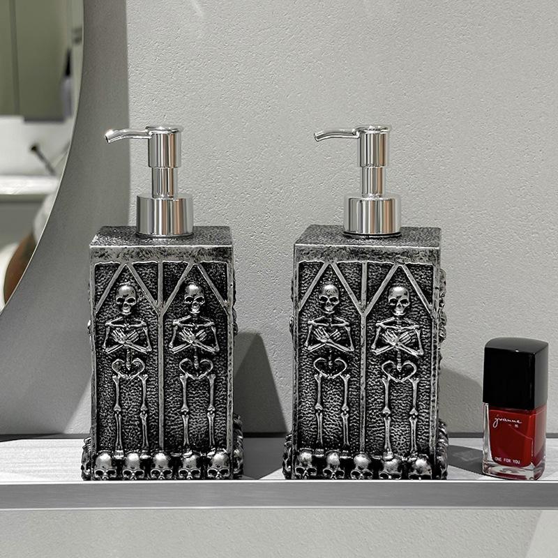 European Resin Skull Hand Sanitizer Refill Bottle Bathroom Shampoo Shower Gel Makeup Remover Storage Bottle Bathroom Accessory