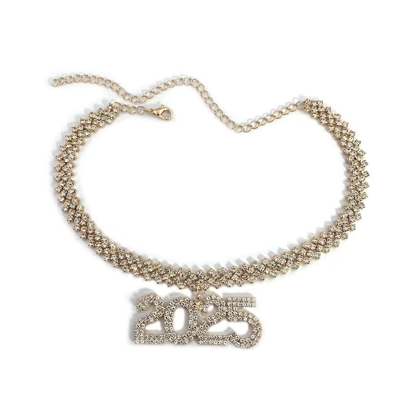 

Hip-hop Rhinestone Number 2025 Pendant Necklace Personalized Shiny Rhinestone New Year Necklace for Women