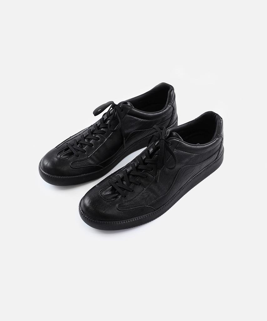 Okeyplace All-Black Vintage Leather Wrinkled German Army Sneakers (Okpl-30Sn103)