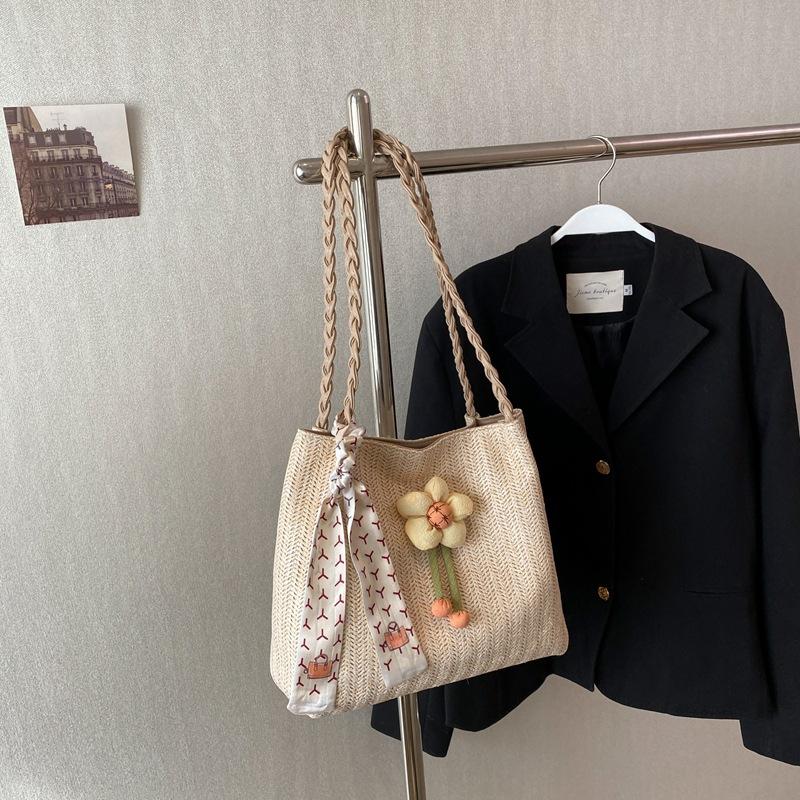 Summer New Ethnic Style Niche Woven Bucket Bag with Large Capacity, Trendy and Fashionable Vacation Single Shoulder Crossbody Bag