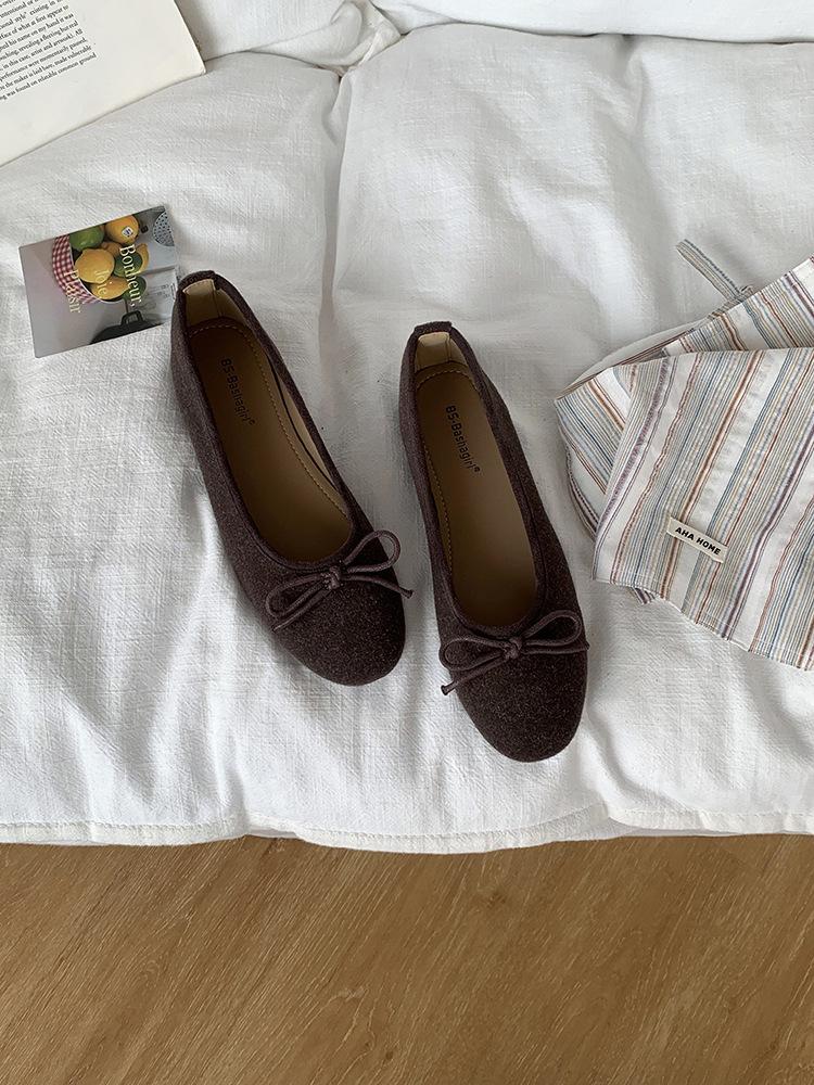 Soft-soled fairy style ballet single shoes 2025 autumn new French bow light mouth retro color matching grandma Doudou shoes