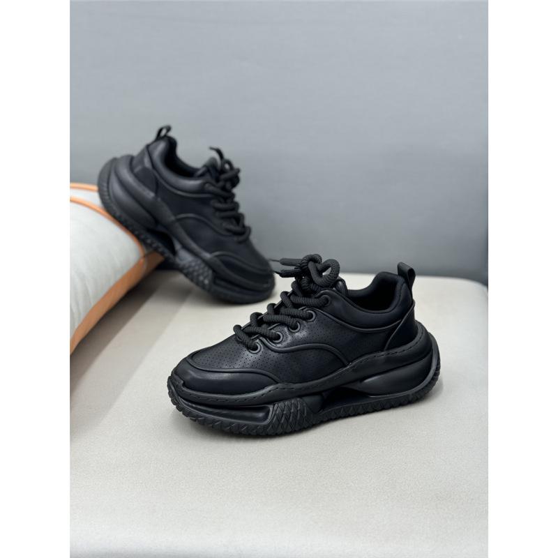 New comfortable shoes sneakers breathable and comfortable bjd