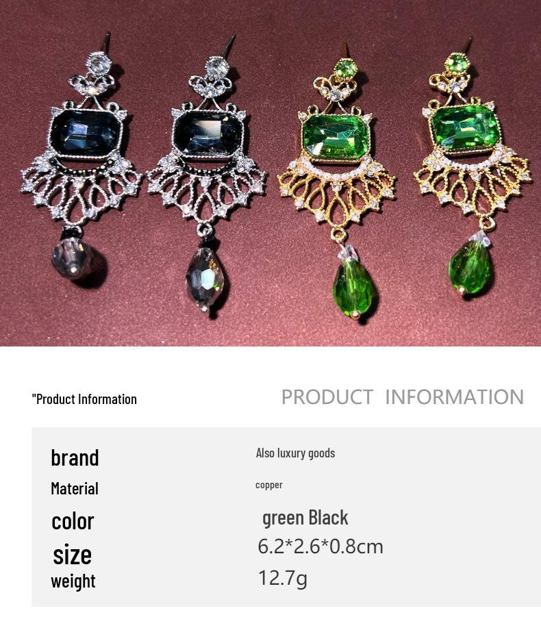 Vintage Chinese-Style Dried Flower Amber Stud Earrings: Classic, Versatile, High-End Fashion