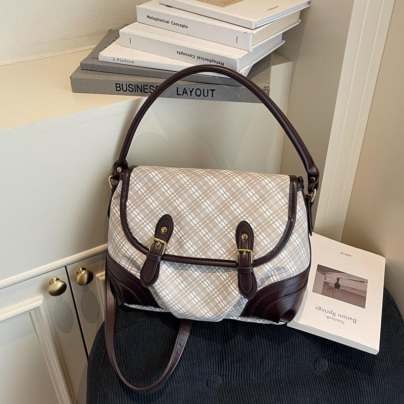 Simple tote niche fashion portable shoulder commuting large capacity new oblique span bag handbag