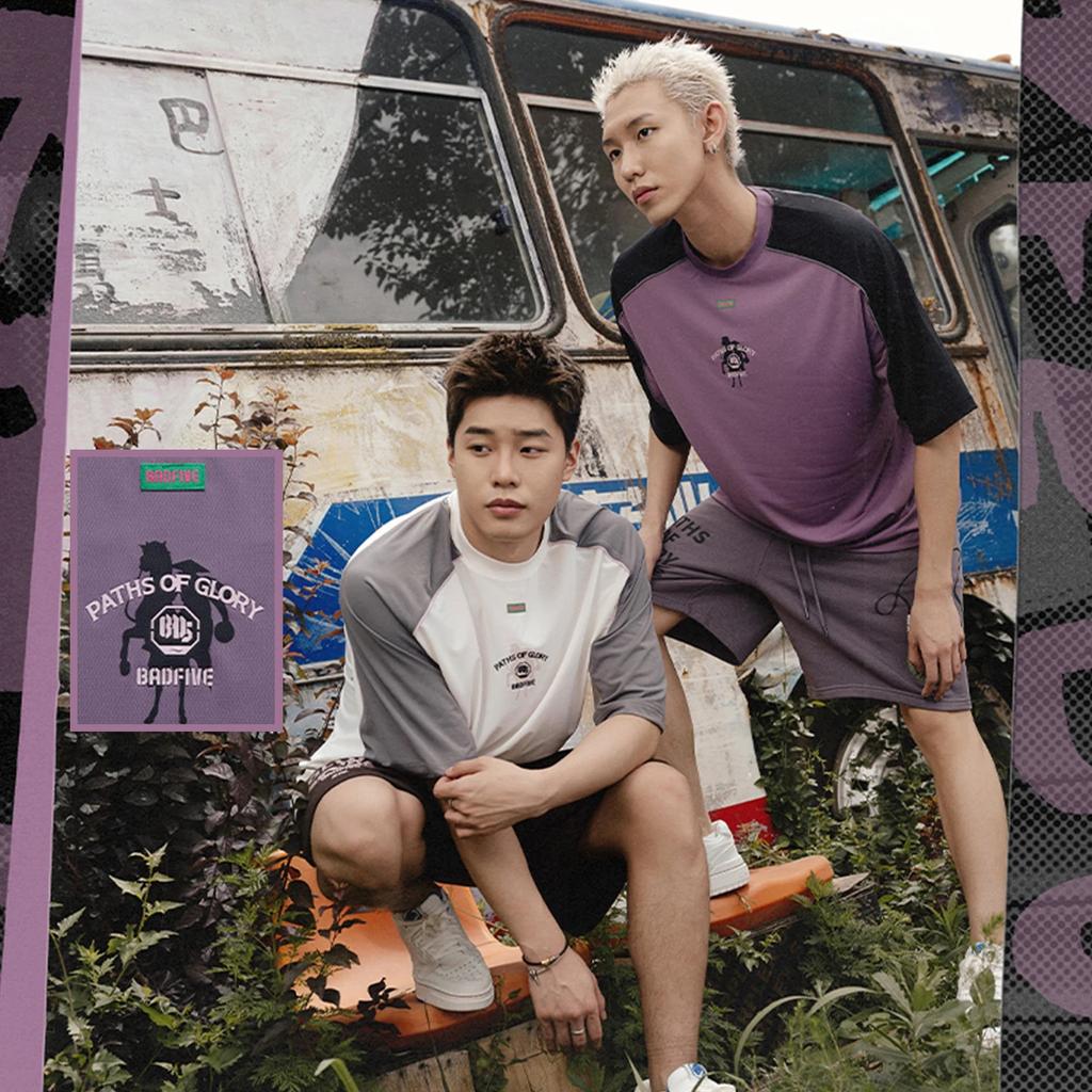 Li Ning Basketball Series Bad Five Buchstabenspleißung Rundhals Bequem Atmungsaktiv Vielseitig Locker Kurzarm T-Shirt Herren T-Shirts AHSUD39-3