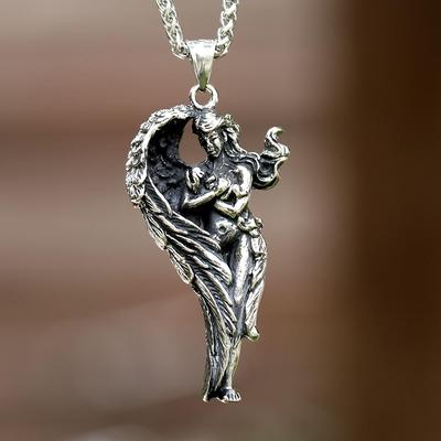 New Creative Design Wing Heart Shaped Goddess of The Virgin Mary Pendant Men's Religious Vintage Jewelry Accessories