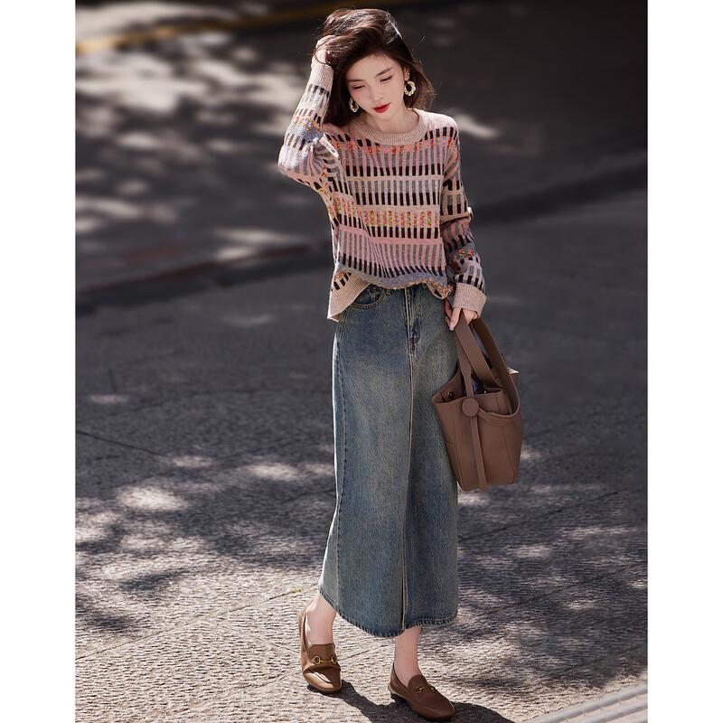 Demana Women's Retro Jacquard Round Neck Knit Sweater