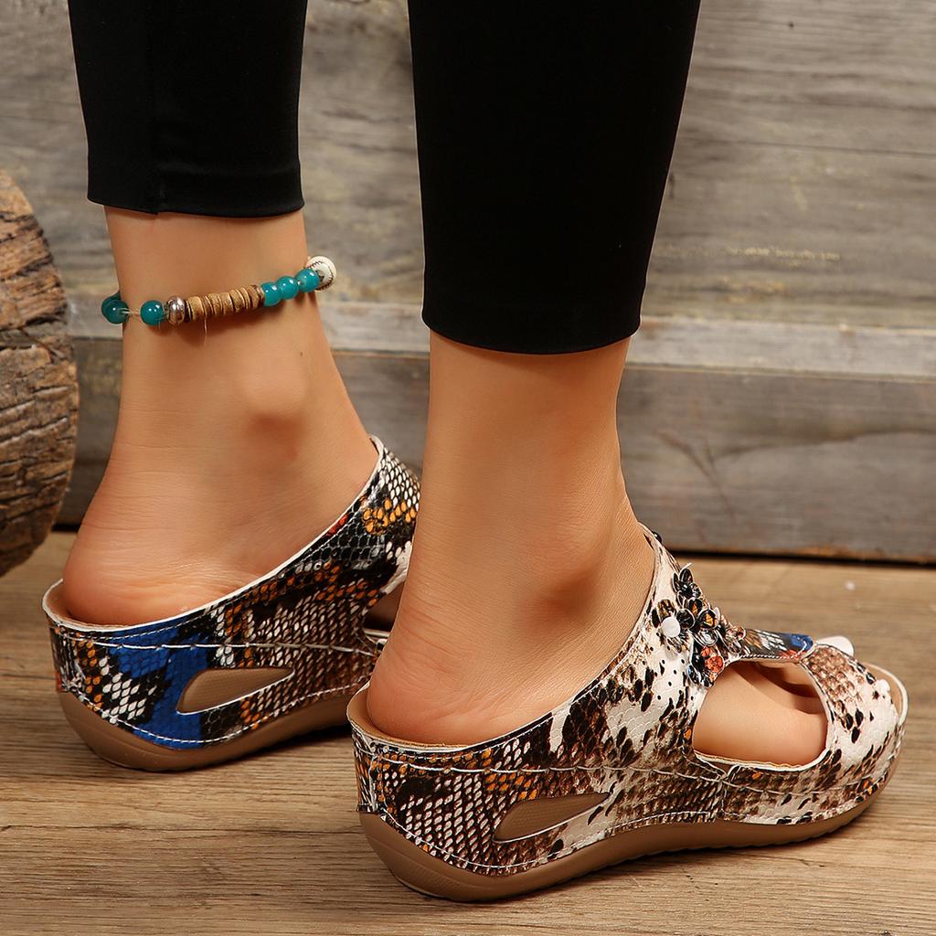 Summer New Women Wedges Sandals Casual Open Toe Beach Shoes Fashion Hollow Out Slippers Comfortable Sandals Chaussure Femme