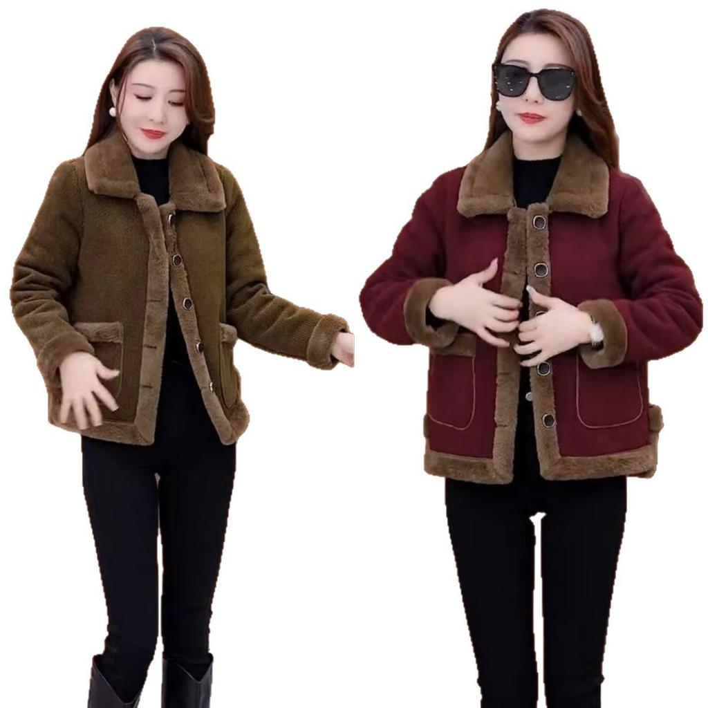 Stylish Warm Padded Jacket for Middle-Aged & Elderly Women - Age-Defying, Slimming, Belly-Concealing Autumn/Winter Trend.