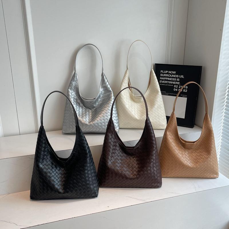 New fashion niche popular solid color woven tote bag versatile shoulder women's bag