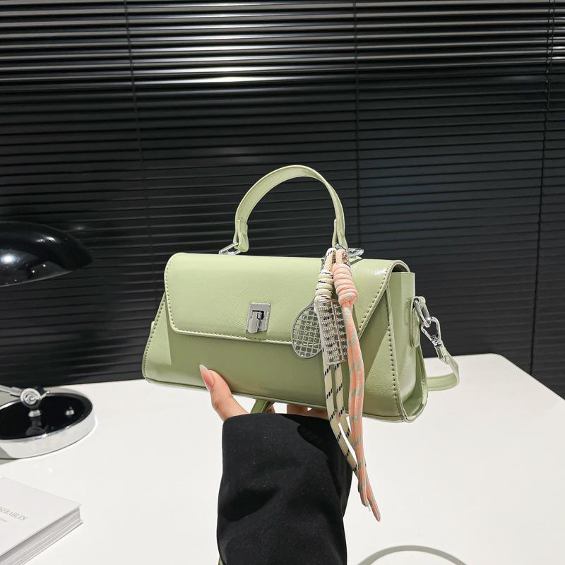 

Модная портативная маленькая квадратная сумка Женская новая модная сумка через плечо Повседневная универсальная сумка-мессенджер no pendant