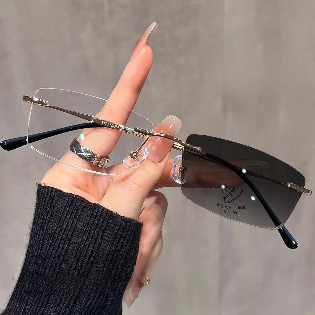 Ultra Light Frameless Color Changing Myopia Glasses for Women Men Temperament Anti Blue Light Photochromic Near Sight Eyeglasses