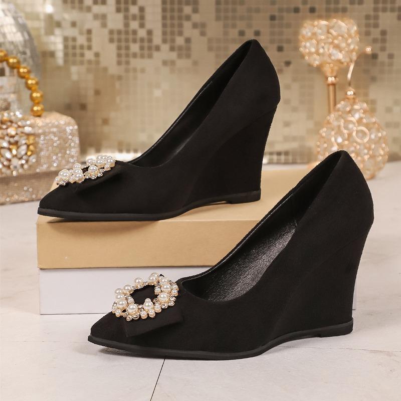 New Autumn Wedge Heel Shoes with Pointed Rhinestones and Square Buckle, Slip-on, Non-slip and Wear-resistant Low-top Shoes