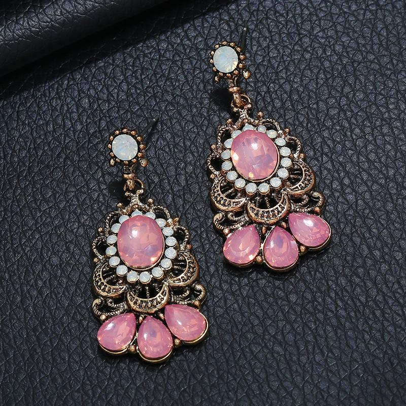 

Ретро темперамент, придворные серьги, женские универсальные и модные серьги-гвоздики с кристаллами, длинные персонализированные преувеличенные украшения для ушей