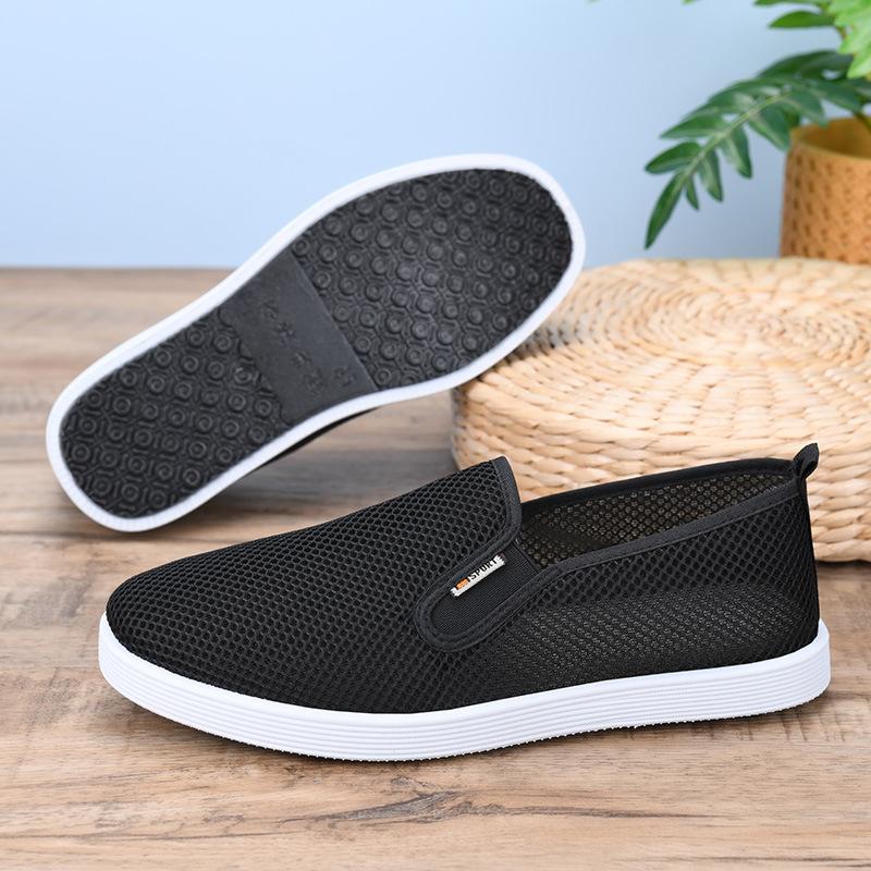 Fashion New Summer Classic Old Beijing Men's Casual Mesh Shoes Are Breathable Comfortable Non Slip and Multifunctional Lazy Shoes