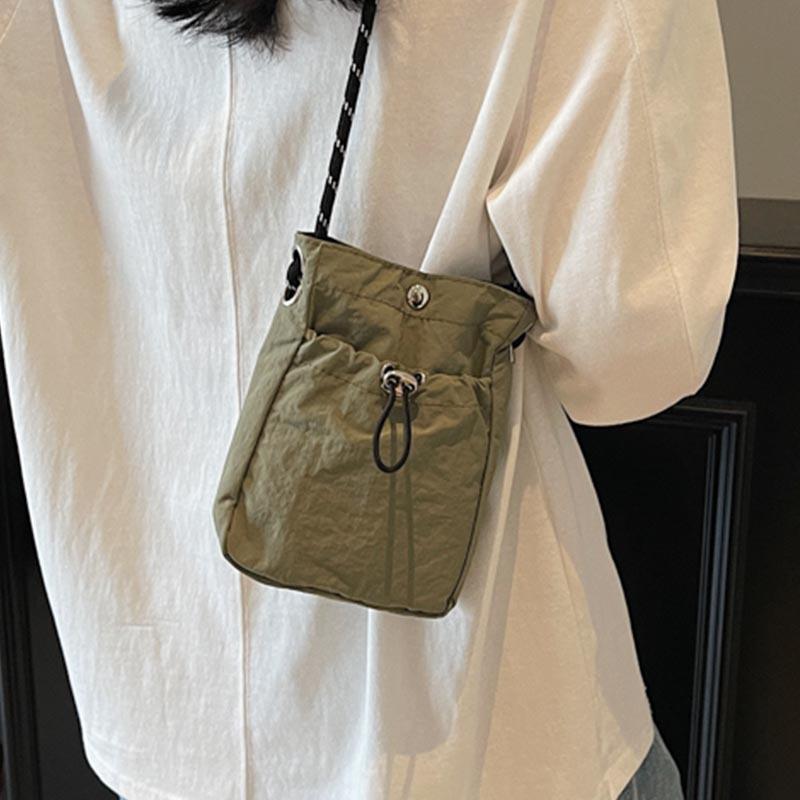 Daily Lightweight Mobile Phone Bag Outdoor Leisure Shoulder Messenger Change Bag Niche Sense Foldable Japanese Small Square Bag Tide