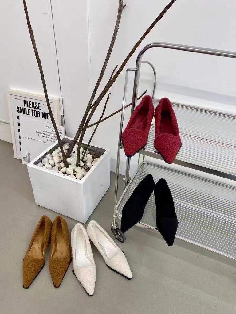 2025 spring and autumn new fashion women's shoes wool pointed flat comfortable versatile comfortable plush shoes