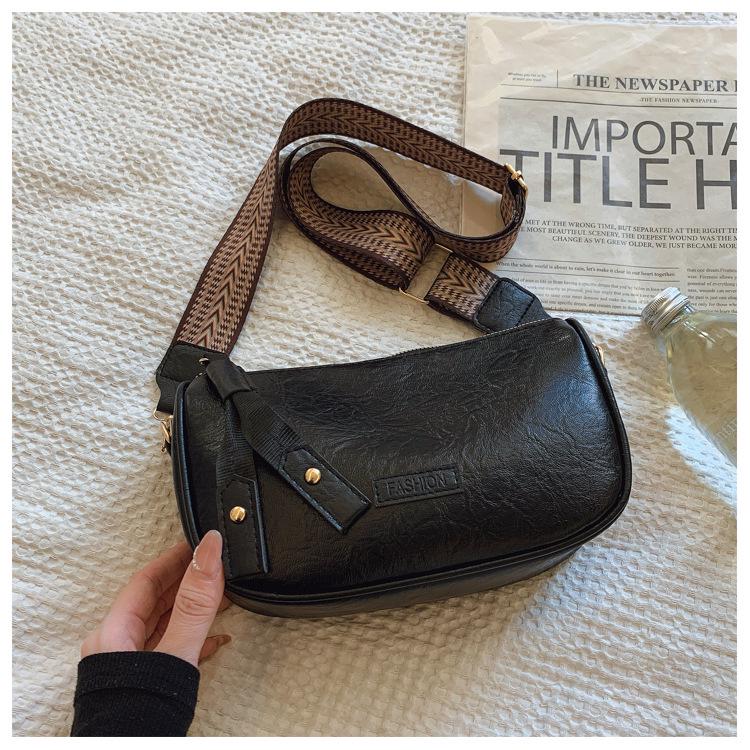 2024 Boston Retro Shoulder Crossbody Bag: Versatile, Hot-Selling Summer Pillow Style
