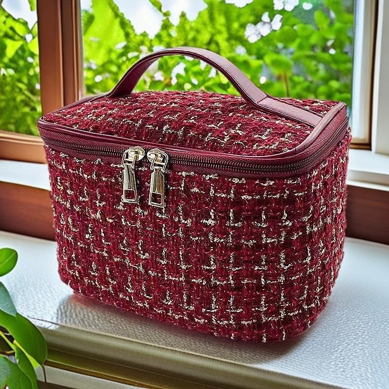 Neue handgeführte Xiaoxiangfeng Kosmetiktasche Nische Große Kapazität Kosmetikkoffer Tragbar Hoher Wert Reise Waschsammlung