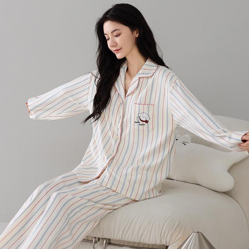 Unconscious and Comfortable Vertical Striped Pajama Set for Women